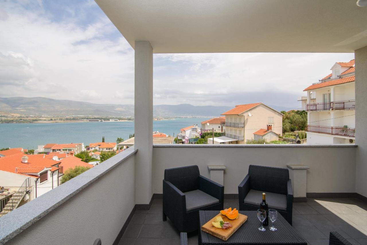 Apartments Pelja Trogir Bagian luar foto