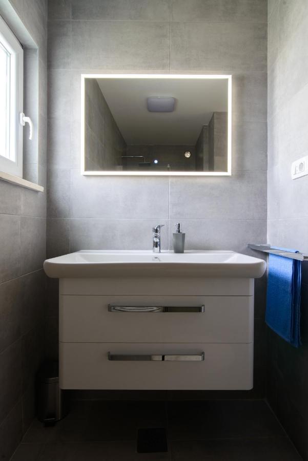 Apartments Pelja Trogir Bagian luar foto