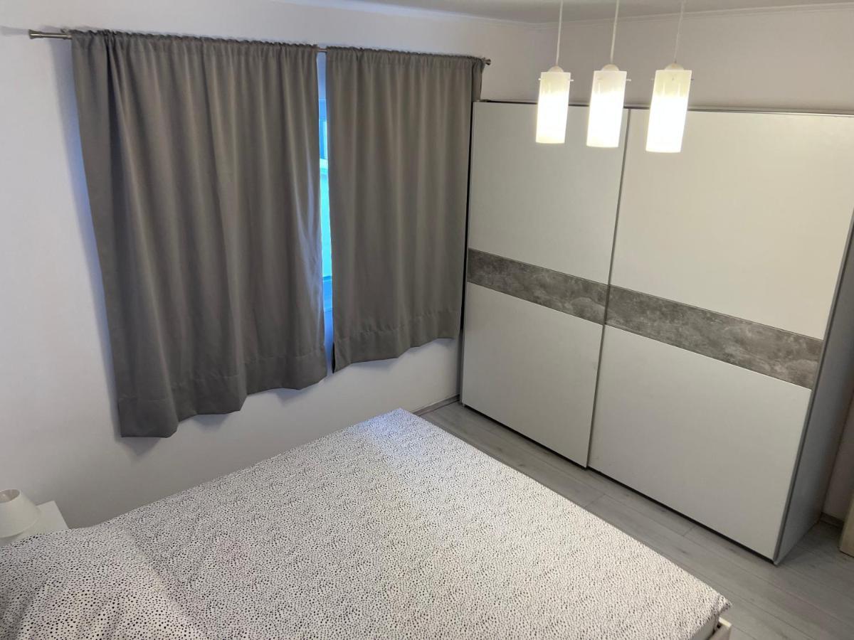 Apartments Pelja Trogir Bagian luar foto